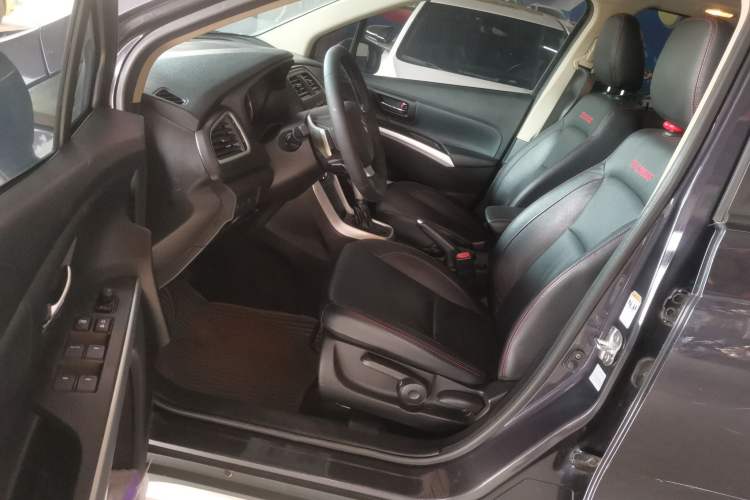 Used Suzuki S-Cross 2015 1.6L CVT Two-Wheel Drive Elite Version Driver Seat