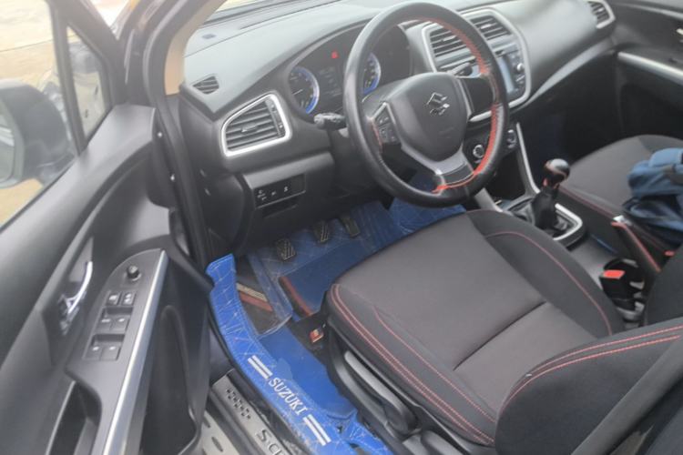 Used Suzuki S-Cross 2015 1.6L Manual Two-Wheel Drive Entry Model Driver Seat