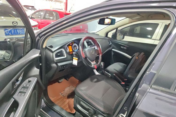 Used Suzuki S-Cross 2015 1.6L CVT Two-Wheel Drive Entry-Level Trim Driver Seat
