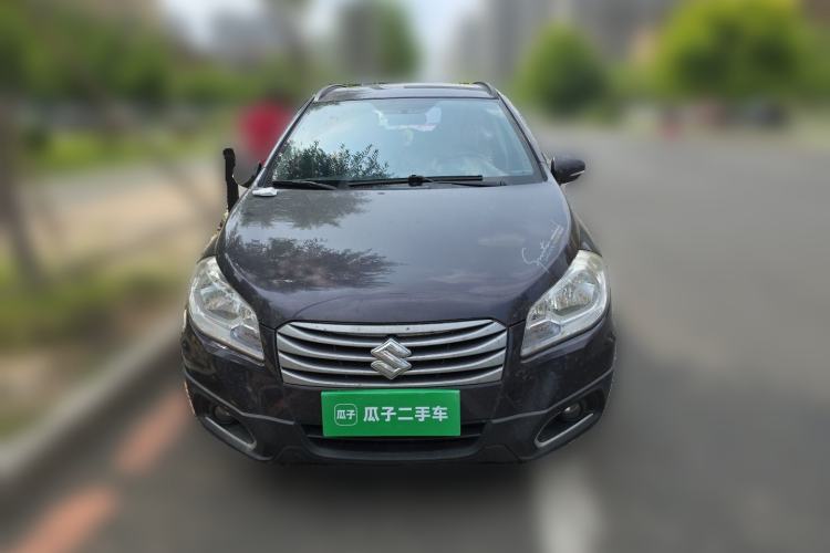 Used Suzuki S-Cross 2015 1.6L CVT Two-Wheel Drive Entry-Level Trim Front