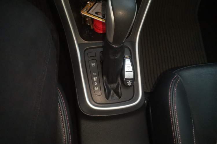 Used Suzuki S-Cross 2015 1.6L CVT Two-Wheel Drive Elite Version Gear Lever