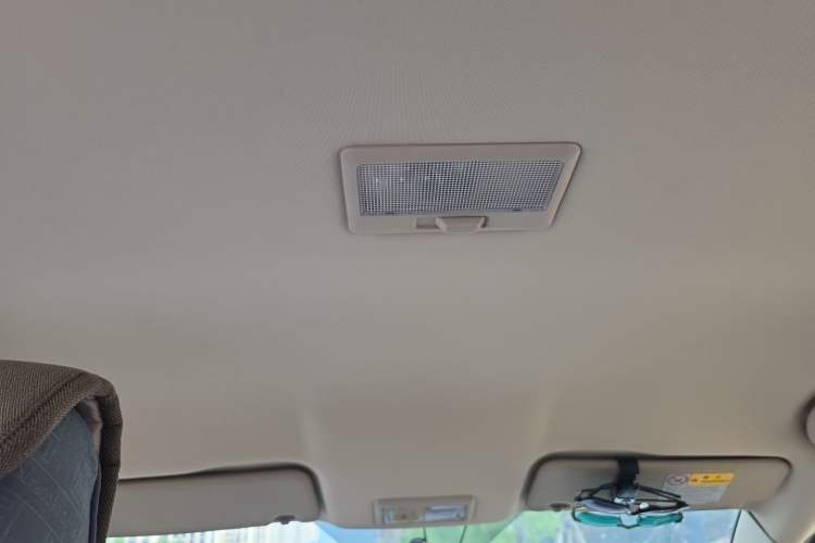 Used Suzuki S-Cross 2015 1.6L CVT Two-Wheel Drive Entry-Level Trim Headliner