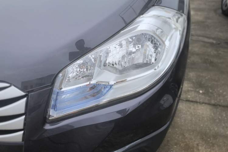 Used Suzuki S-Cross 2015 1.6L Manual Two-Wheel Drive Entry Model Left Front Headlight