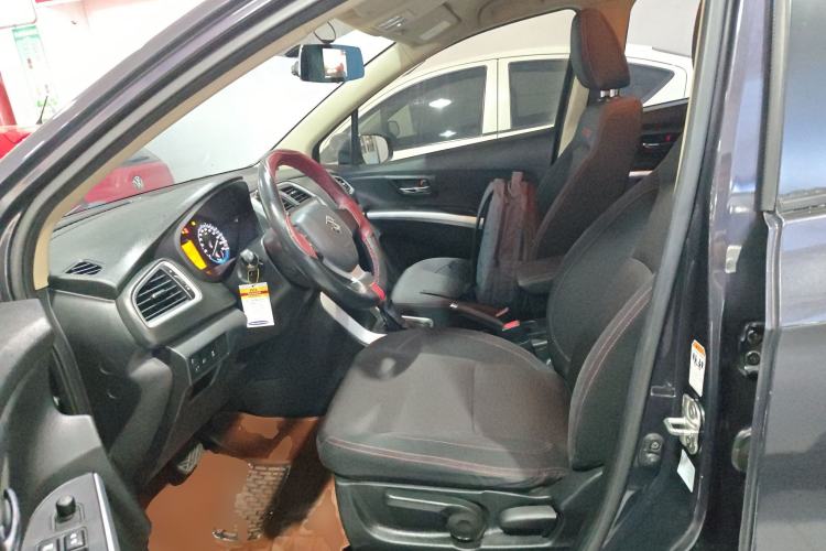 Used Suzuki S-Cross 2015 1.6L CVT Two-Wheel Drive Entry-Level Trim Left Front Seat