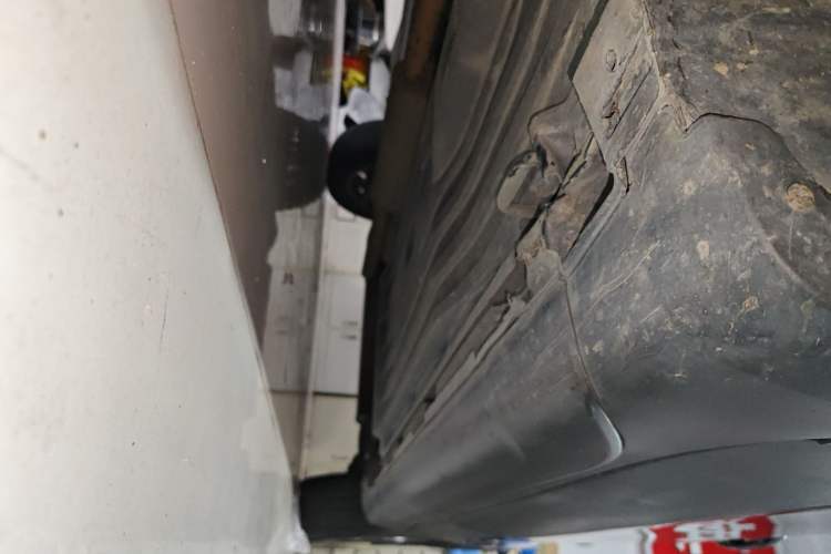 Used Suzuki S-Cross 2015 1.6L CVT Two-Wheel Drive Entry-Level Trim Left Side Sill