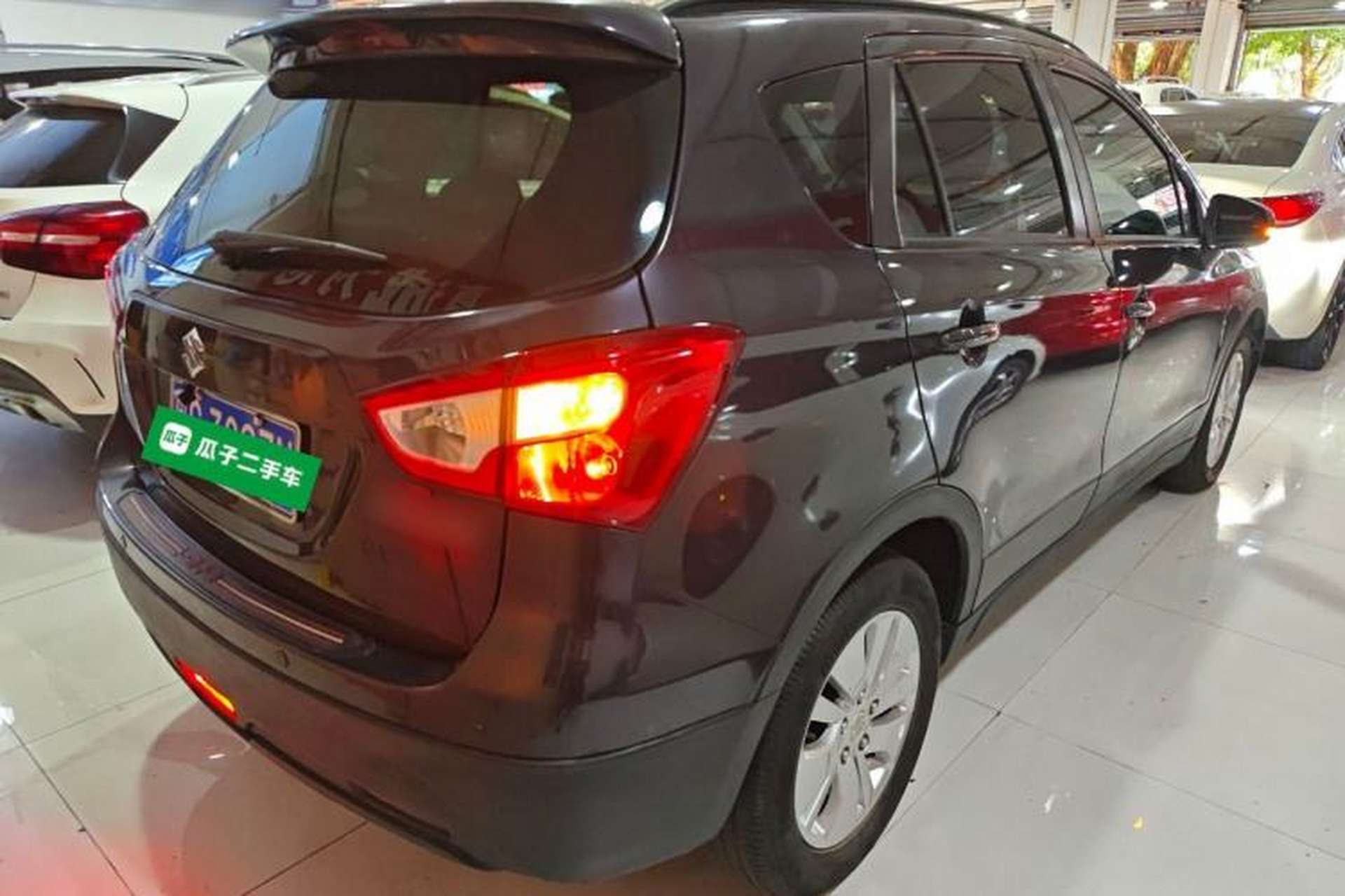Used Suzuki S-Cross 2015 1.6L CVT Two-Wheel Drive Entry-Level Trim Rear Right 45 Deg