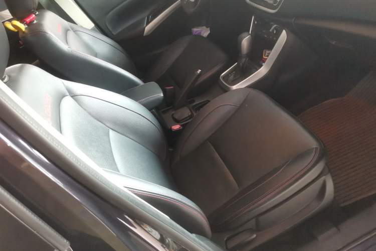 Used Suzuki S-Cross 2015 1.6L CVT Two-Wheel Drive Elite Version Right Front Seat