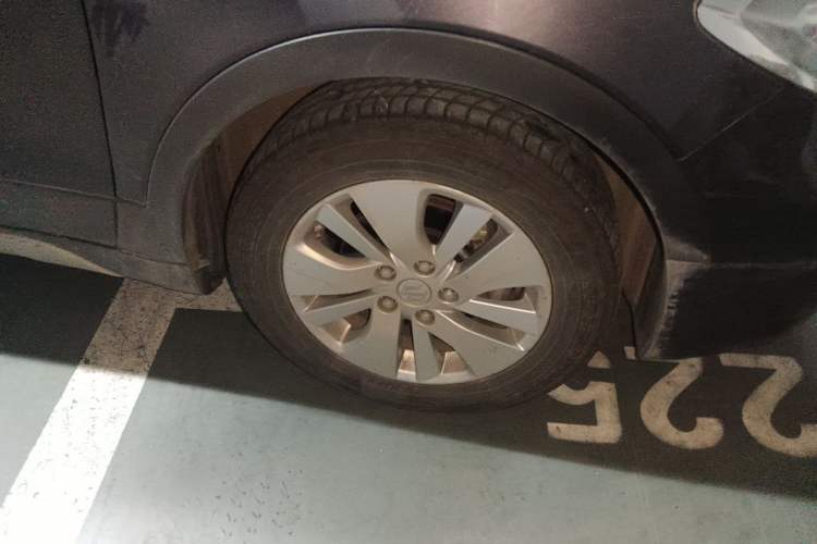 Used Suzuki S-Cross 2015 1.6L CVT Two-Wheel Drive Elite Version Right Front Wheel Hub