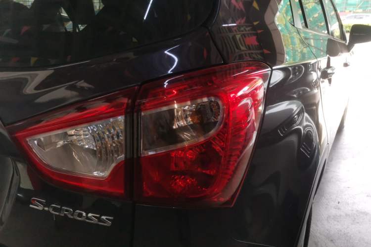 Used Suzuki S-Cross 2015 1.6L CVT Two-Wheel Drive Elite Version Right Rear Taillight