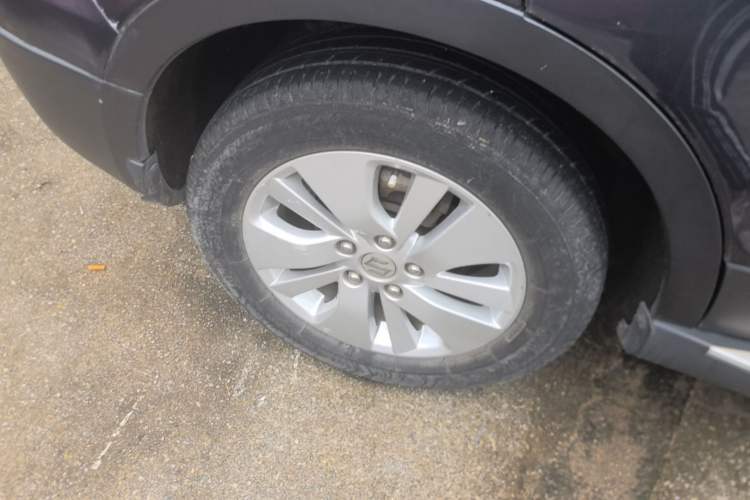 Used Suzuki S-Cross 2015 1.6L Manual Two-Wheel Drive Entry Model Right Rear Wheel Hub