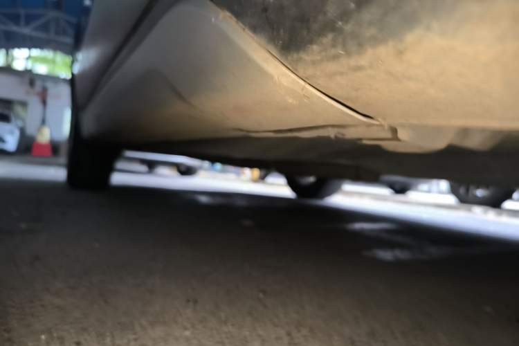 Used Suzuki S-Cross 2015 1.6L CVT Two-Wheel Drive Elite Version Right Side Sill