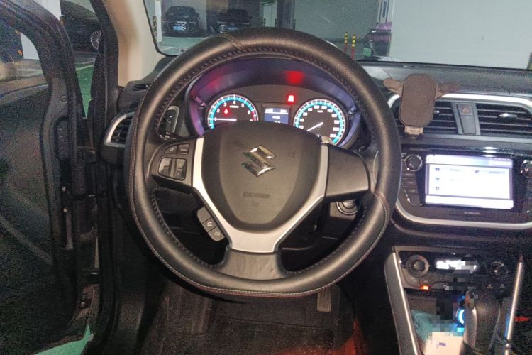 Used Suzuki S-Cross 2015 1.6L CVT Two-Wheel Drive Elite Version Steering Wheel