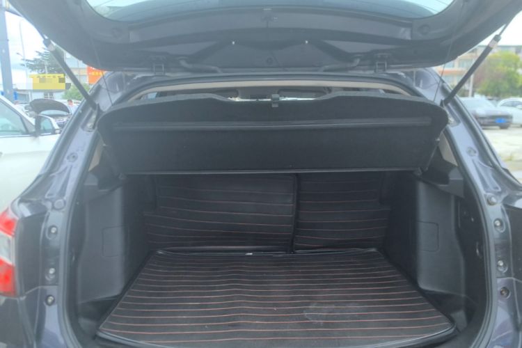 Used Suzuki S-Cross 2015 1.6L Manual Two-Wheel Drive Entry Model Trunk