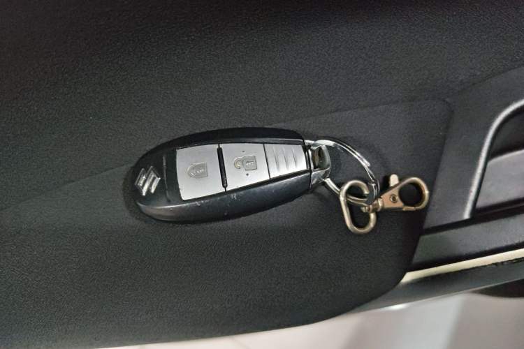 Used Suzuki S-Cross 2015 1.6L CVT Two-Wheel Drive Entry-Level Trim Vehicle Key