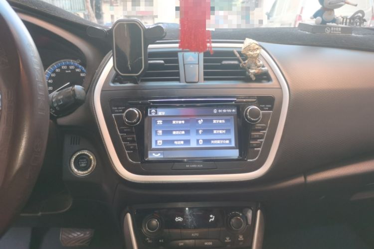 Used Suzuki S-Cross 2015 1.6L CVT Two-Wheel Drive Elite Version Audio And AC Panel
