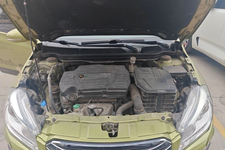 Used Suzuki S-Cross 2015 1.6L CVT Two-Wheel Drive Elite Version Engine Bay