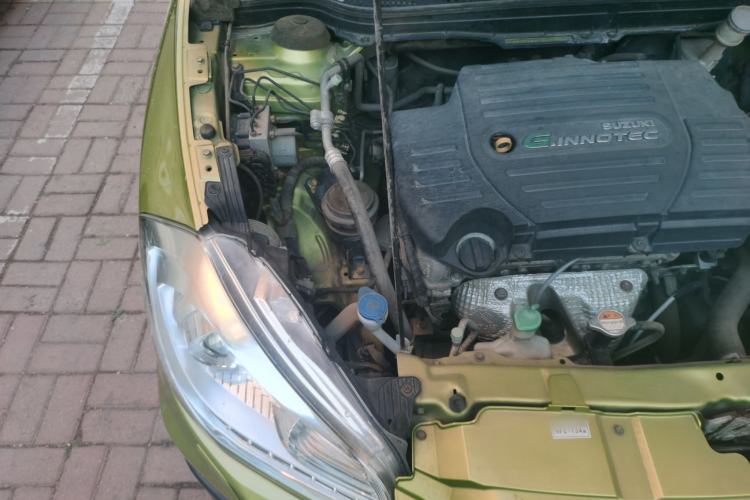 Used Suzuki S-Cross 2015 1.6L CVT Two-Wheel Drive Elite Version Engine Bay Right