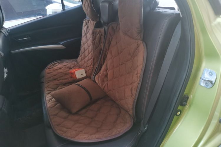 Used Suzuki S-Cross 2015 1.6L CVT Two-Wheel Drive Elite Version Left Rear Seat