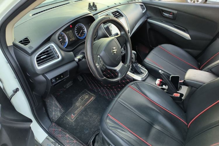 Used Suzuki S-Cross 2015 1.6L CVT Two-Wheel Drive Entry-Level Trim Driver Seat