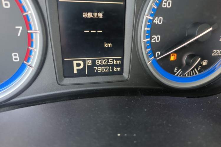 Used Suzuki S-Cross 2015 1.6L CVT Two-Wheel Drive Entry-Level Trim Odometer Close Up