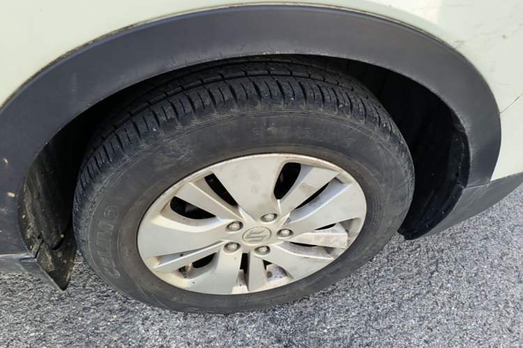Used Suzuki S-Cross 2015 1.6L CVT Two-Wheel Drive Entry-Level Trim Right Front Wheel Hub