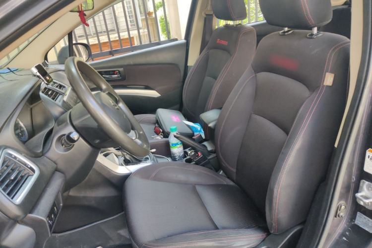 Used Suzuki S-Cross 2015 1.6L CVT Two-Wheel Drive Entry-Level Trim Left Front Seat