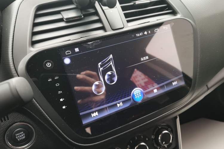 Used Suzuki S-Cross 2015 1.6L CVT Two-Wheel Drive Entry-Level Trim Audio And AC Panel