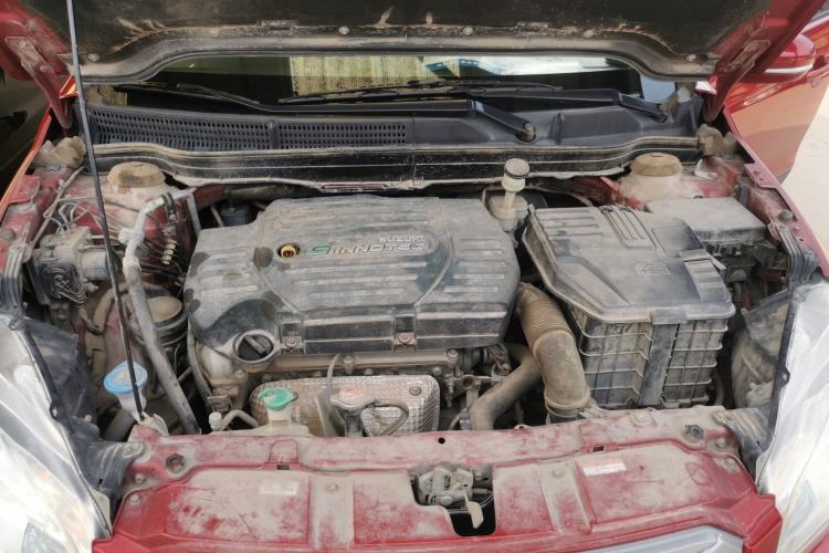 Used Suzuki S-Cross 2015 1.6L CVT Two-Wheel Drive Entry-Level Trim Engine Bay