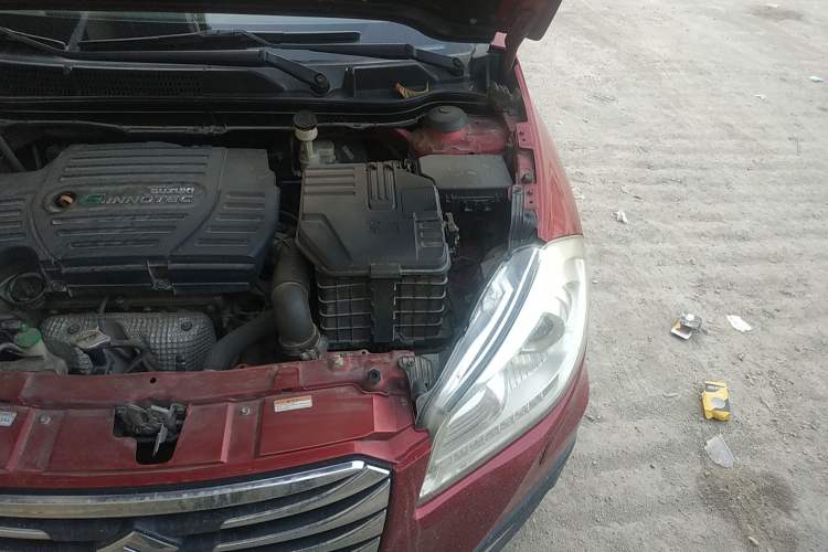 Used Suzuki S-Cross 2015 1.6L CVT Two-Wheel Drive Elite Version Engine Bay Left