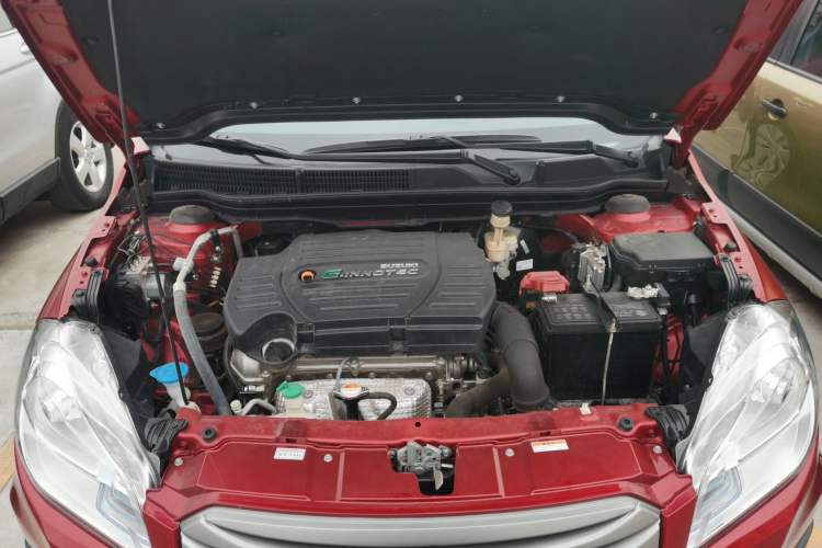 Used Suzuki S-Cross 2015 1.6L CVT Two-Wheel Drive Entry-Level Trim Engine Bay