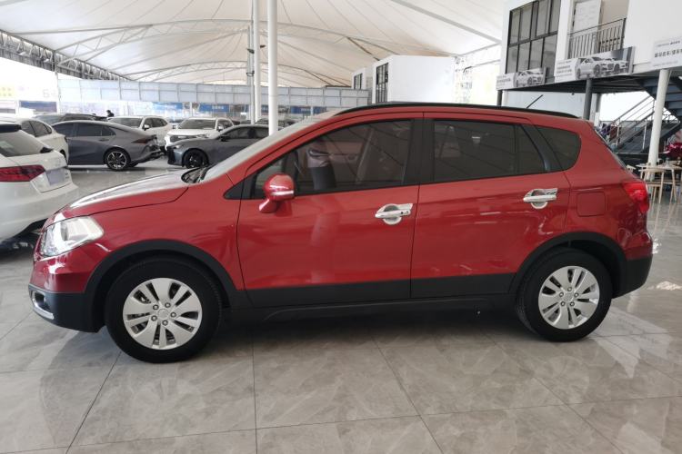 Used Suzuki S-Cross 2015 1.6L CVT Two-Wheel Drive Entry-Level Trim Exterior 3