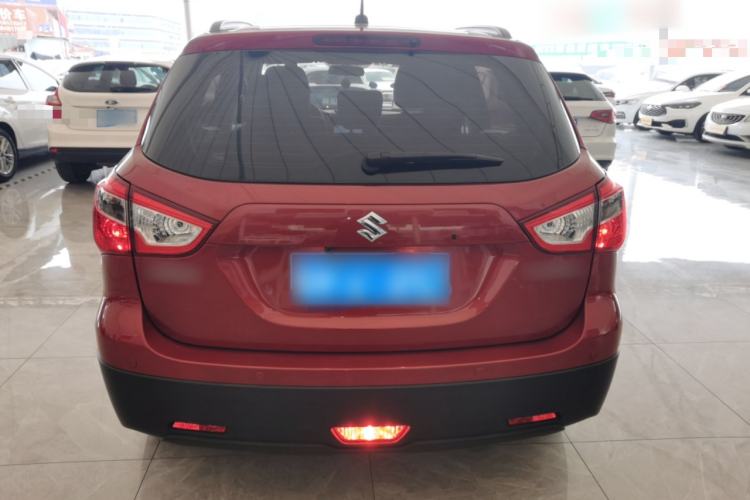 Used Suzuki S-Cross 2015 1.6L CVT Two-Wheel Drive Entry-Level Trim Exterior 4
