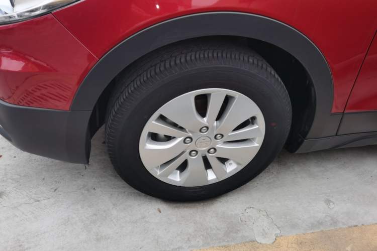 Used Suzuki S-Cross 2015 1.6L CVT Two-Wheel Drive Entry-Level Trim Exterior 7