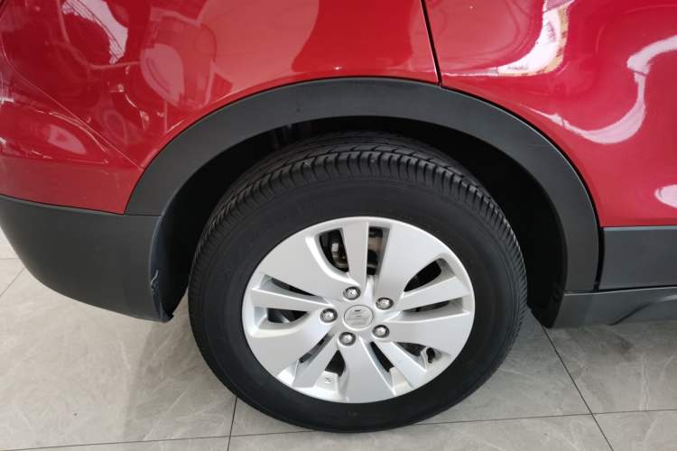 Used Suzuki S-Cross 2015 1.6L CVT Two-Wheel Drive Entry-Level Trim Exterior 8