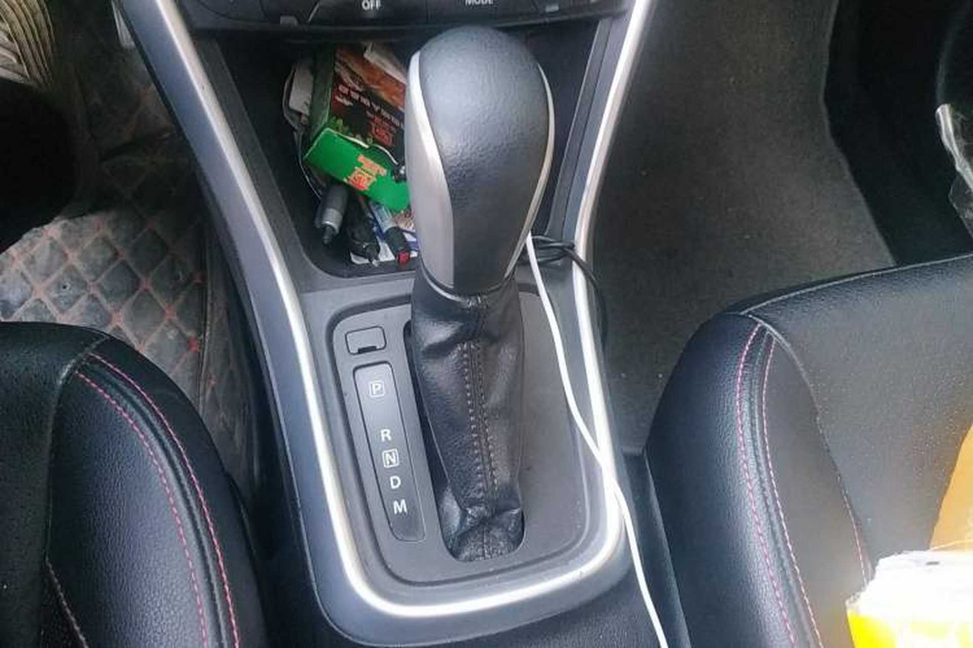 Used Suzuki S-Cross 2015 1.6L CVT Two-Wheel Drive Elite Version Gear Lever