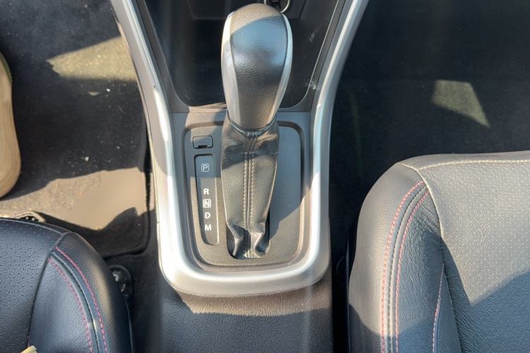 Used Suzuki S-Cross 2015 1.6L CVT Two-Wheel Drive Elite Version Gear Lever