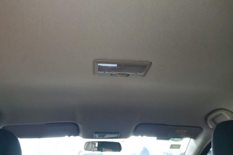 Used Suzuki S-Cross 2015 1.6L CVT Two-Wheel Drive Entry-Level Trim Headliner