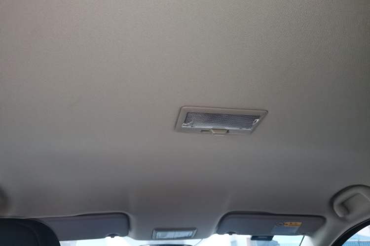 Used Suzuki S-Cross 2015 1.6L CVT Two-Wheel Drive Entry-Level Trim Headliner