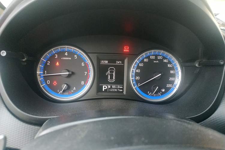 Used Suzuki S-Cross 2015 1.6L CVT Two-Wheel Drive Elite Version Instrument Cluster