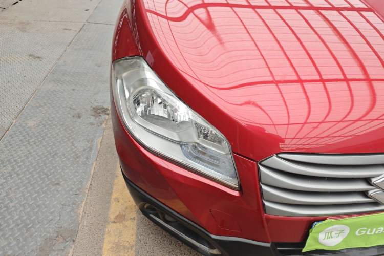 Used Suzuki S-Cross 2015 1.6L Manual Two-Wheel Drive Entry Model Right Front Headlight