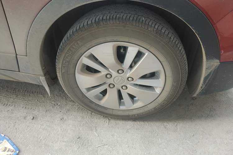 Used Suzuki S-Cross 2015 1.6L CVT Two-Wheel Drive Elite Version Right Front Wheel Hub