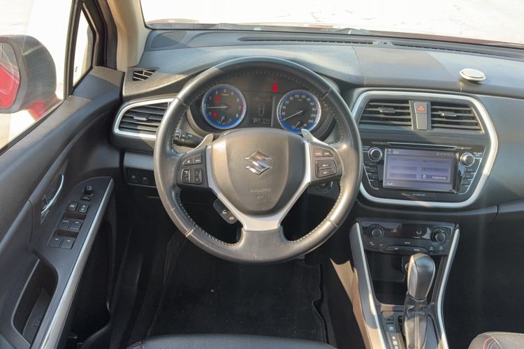 Used Suzuki S-Cross 2015 1.6L CVT Two-Wheel Drive Elite Version Steering Wheel