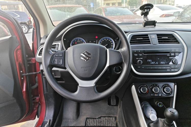 Used Suzuki S-Cross 2015 1.6L Manual Two-Wheel Drive Entry Model Steering Wheel