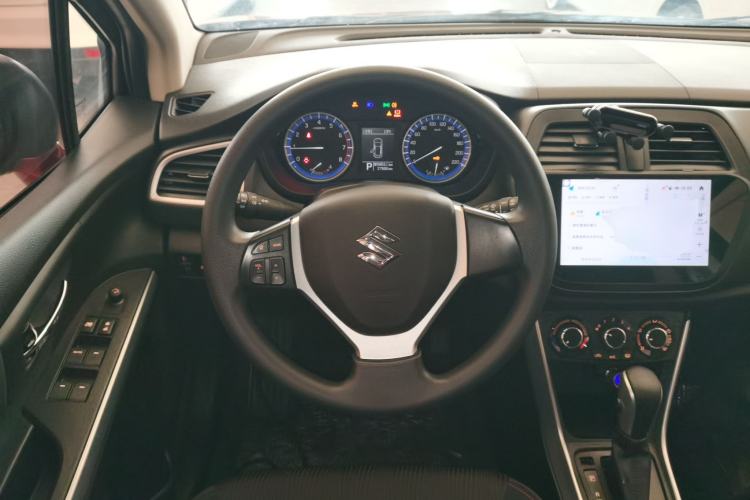 Used Suzuki S-Cross 2015 1.6L CVT Two-Wheel Drive Entry-Level Trim Steering Wheel