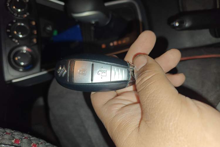 Used Suzuki S-Cross 2015 1.6L CVT Two-Wheel Drive Entry-Level Trim Vehicle Key