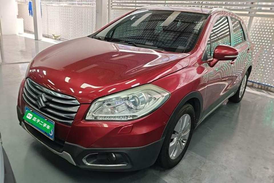 Suzuki S-Cross 2015