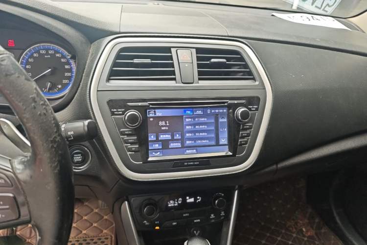 Used Suzuki S-Cross 2015 1.6L CVT Four-Wheel Drive Elite Model Audio And AC Panel