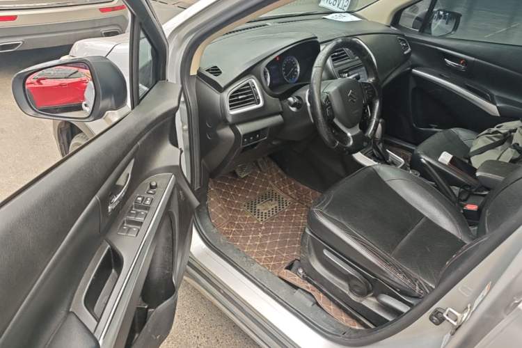 Used Suzuki S-Cross 2015 1.6L CVT Four-Wheel Drive Elite Model Driver Seat