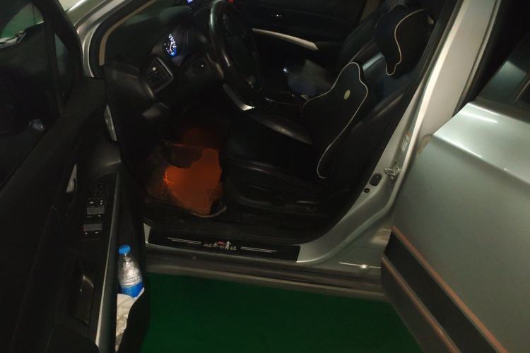 Used Suzuki S-Cross 2015 1.6L CVT Two-Wheel Drive Elite Version Driver Seat
