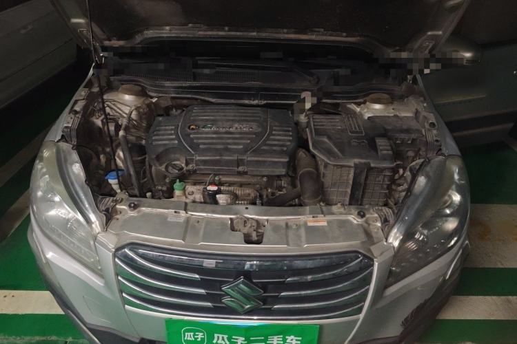 Used Suzuki S-Cross 2015 1.6L CVT Two-Wheel Drive Elite Version Engine Bay